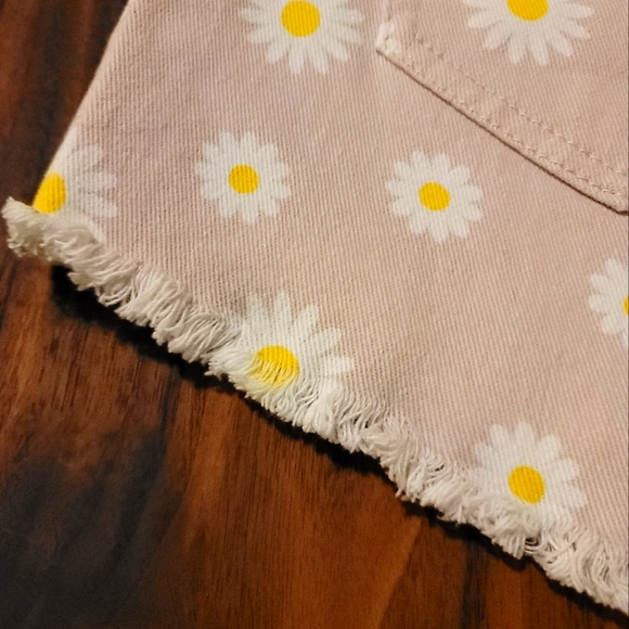 Altar'd State daisy jean shorts (EUC) - Picture 7 of 8